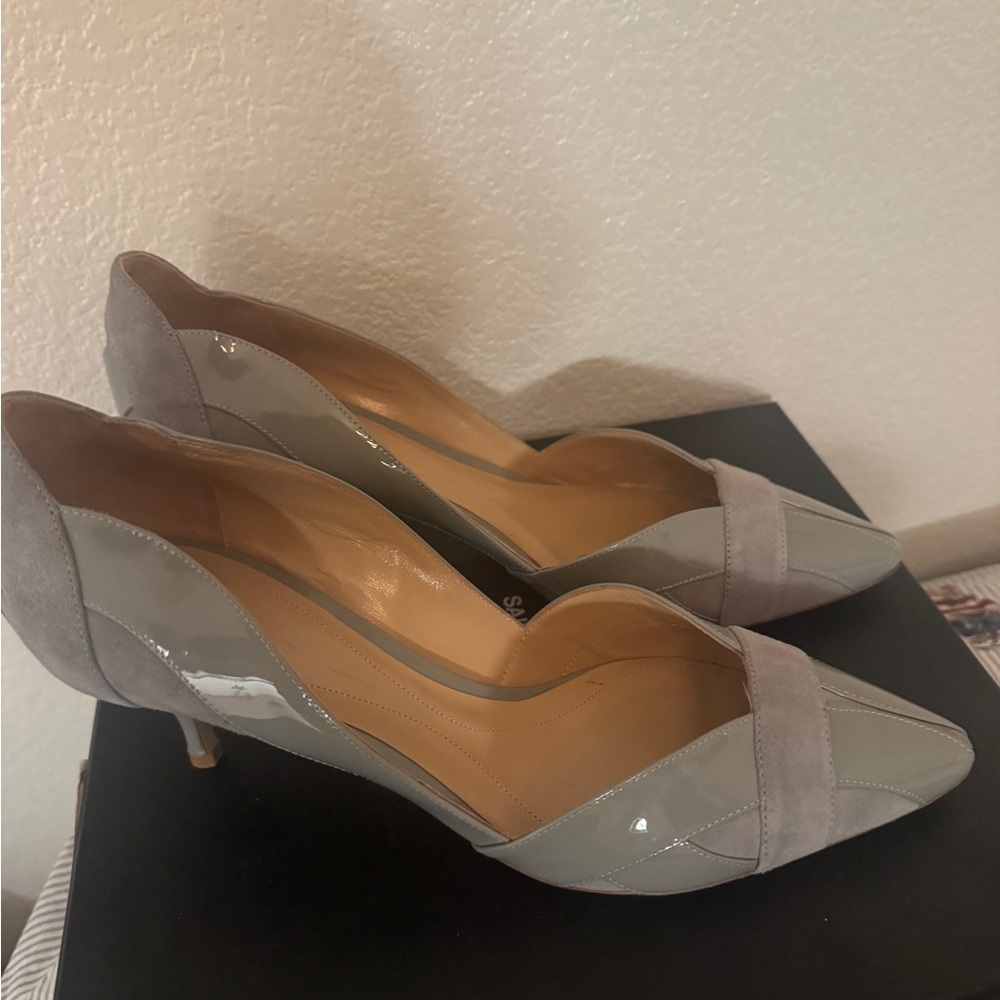 Giorgio Armani
Condition: Brand New